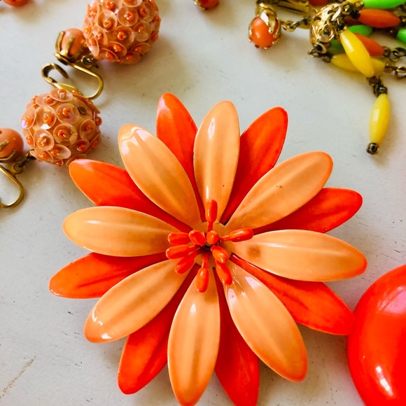 Retro vintage Orange Neon Bead Necklace Mod flower lot - Picture 7 of 16